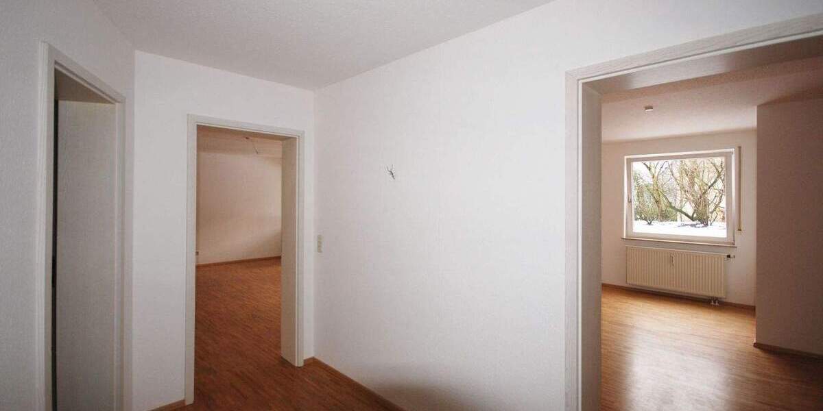 Etagenwohnung Stuttgart / Degerloch Degerloch - 2 Zimmer, 65 m&sup2;, 950&euro; | Angebot:24423975