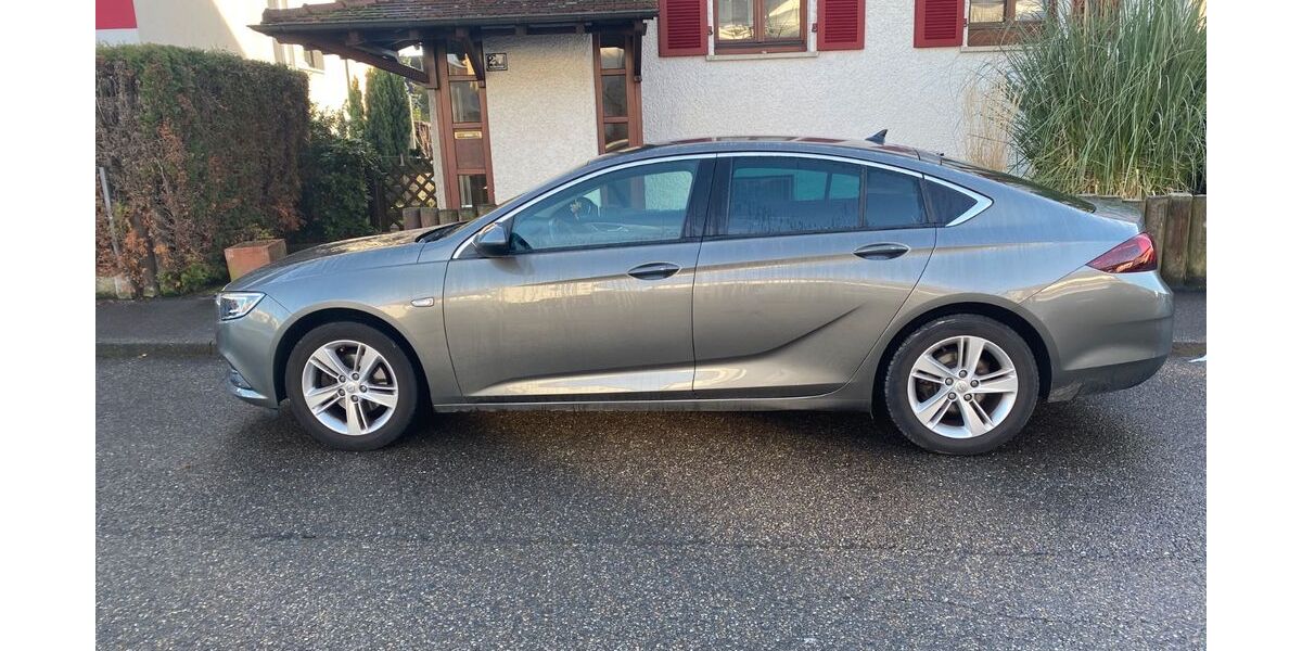 Opel Insignia 66.200 km 15.900 &euro; Fellbach 70736