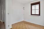 Seltene Gelegenheit: Gepflegtes 3-Familienhaus in Top-Wohnlage - Mehrfamilienhaus, Wohnhaus Stuttgart Zuffenhausen | Angebot:27083597