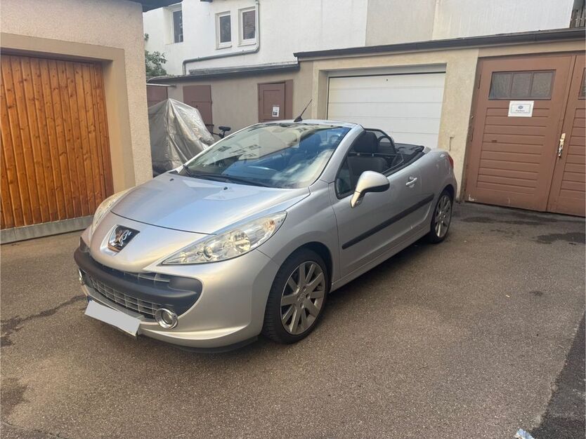 Peugeot 207 82.000 km 4.800 € Stuttgart 70188