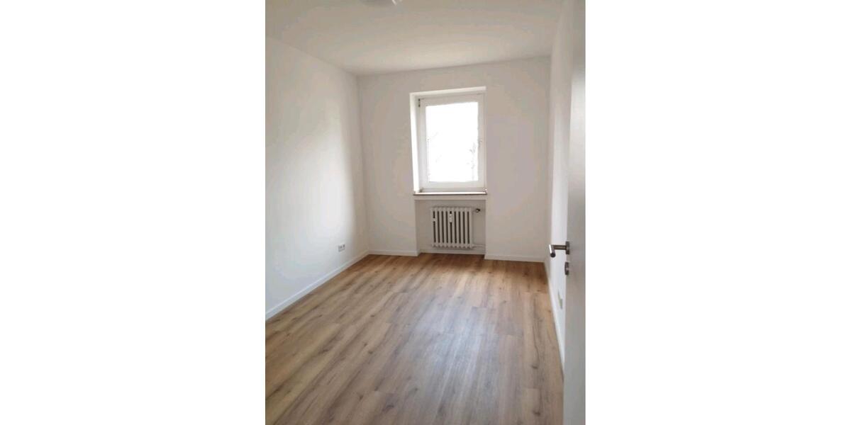 Etagenwohnung Ludwigsburg Eglosheim - 3 Zimmer, 63 m&sup2;, 950&euro; | Angebot:25973969