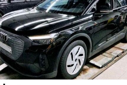 Audi Q4 e-tron 71.604 km 29.930 &euro; Tübingen 72072