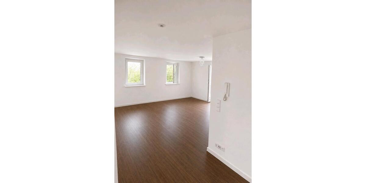Erdgeschoßwohnung Esslingen am Neckar Brühl - 3.5 Zimmer, 98 m&sup2;, 1.450&euro; | Angebot:27553281