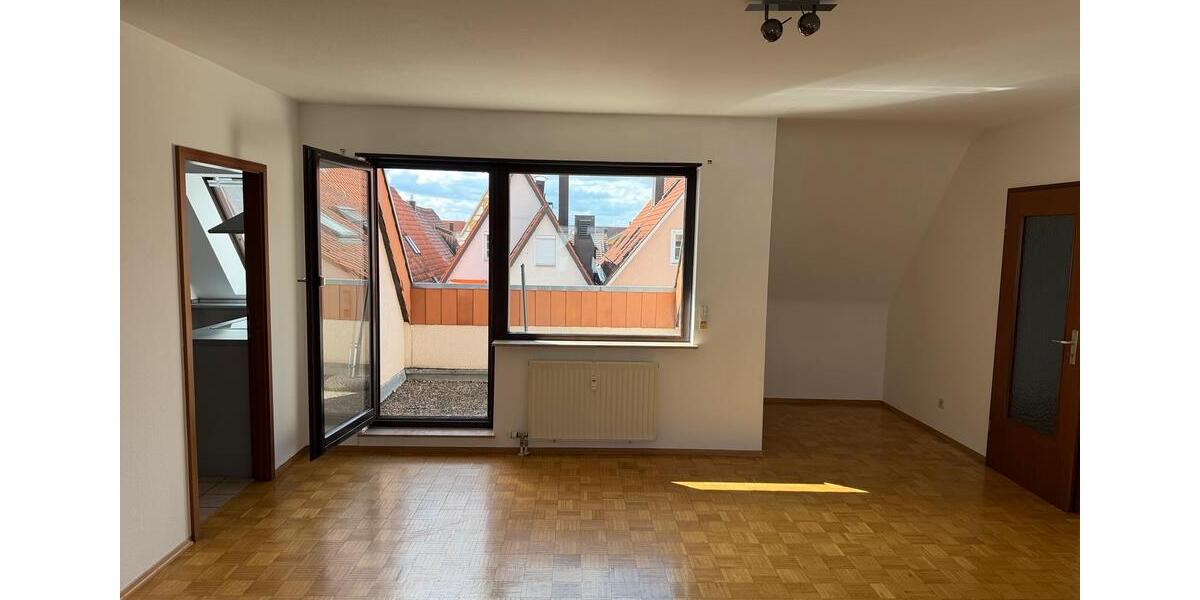 Dachgeschoßwohnung Leonberg - 2.5 Zimmer, 78 m&sup2;, 285.000&euro; | Angebot:26543342