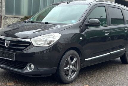 Dacia Lodgy 181.829 km 2.950 &euro; Waiblingen 71334