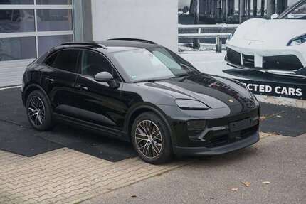 Porsche Macan 6.900 km 74.888 &euro; Stuttgart 70499