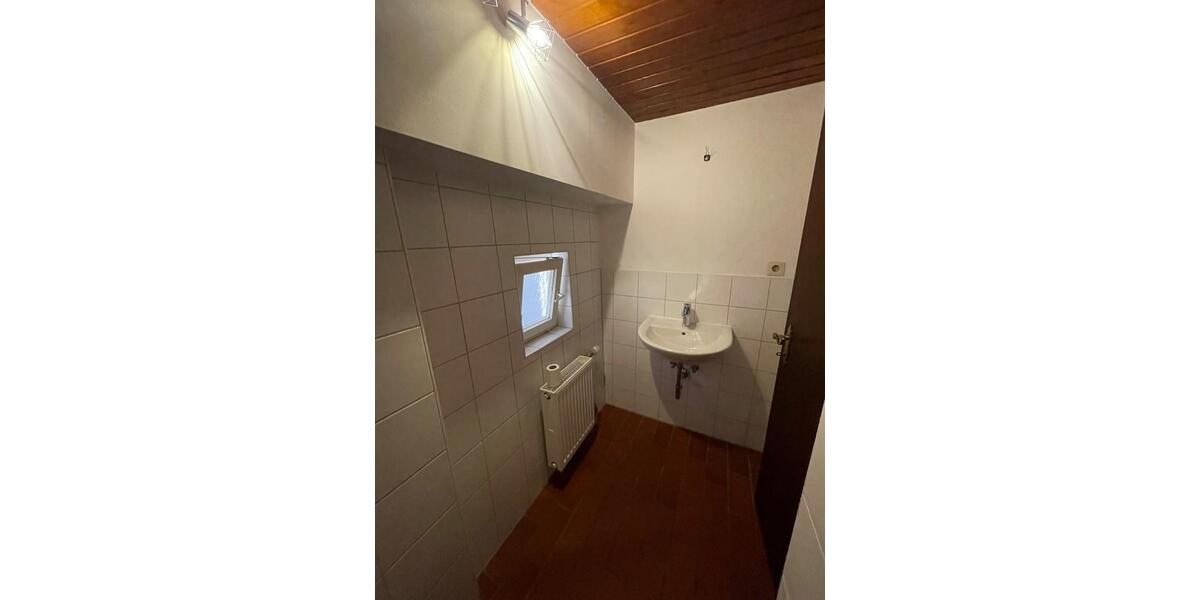 Von privat: 1 12 Zimmerwohnung in historischem Haus in Esslingen 2 zimmer