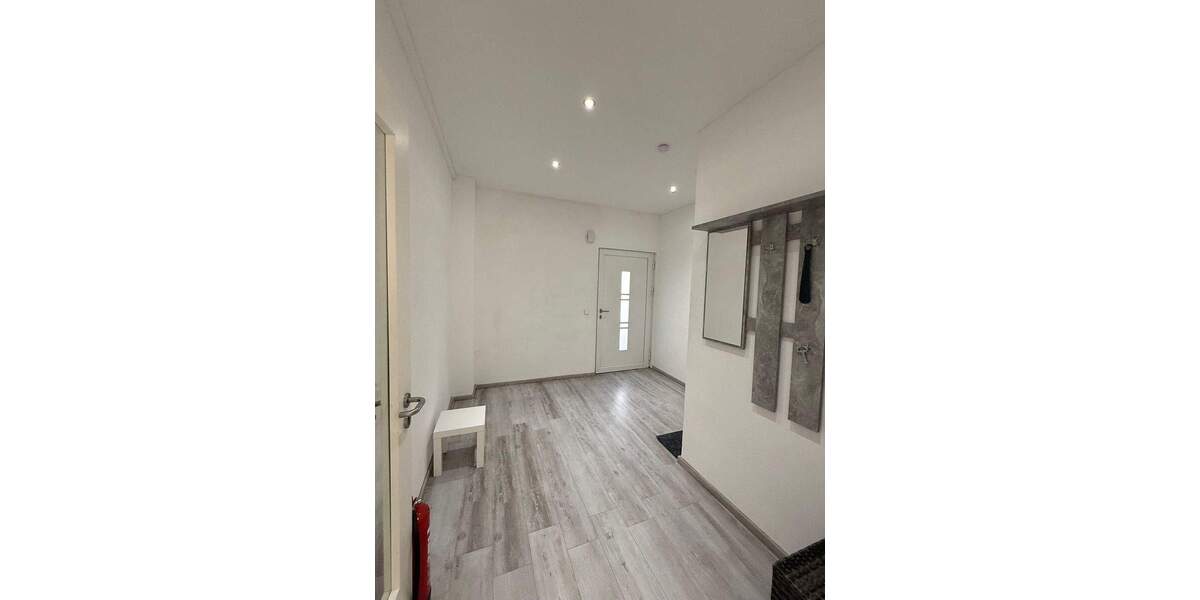 Etagenwohnung Niefern-Öschelbronn Niefern - 5 Zimmer, 130 m&sup2;, 299.000&euro; | Angebot:24270761