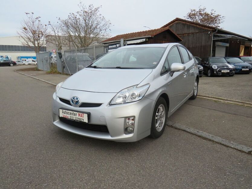 Toyota Prius 193.000 km 6.950 € Fellbach 70736
