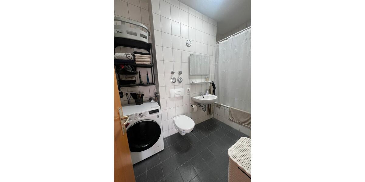 Dachgeschoßwohnung Esslingen am Neckar Hegensberg - 3 Zimmer, 90 m&sup2;, 1.260&euro; | Angebot:27587403