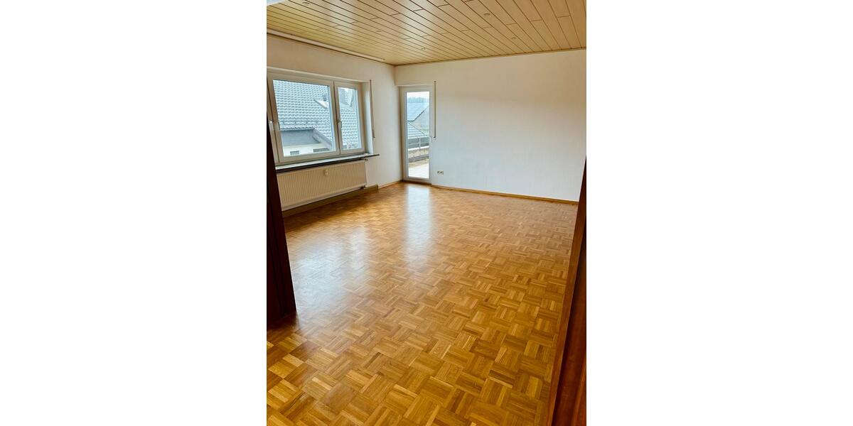 Erdgeschoßwohnung Calw - 4 Zimmer, 147 m&sup2;, 1.176&euro; | Angebot:26136041