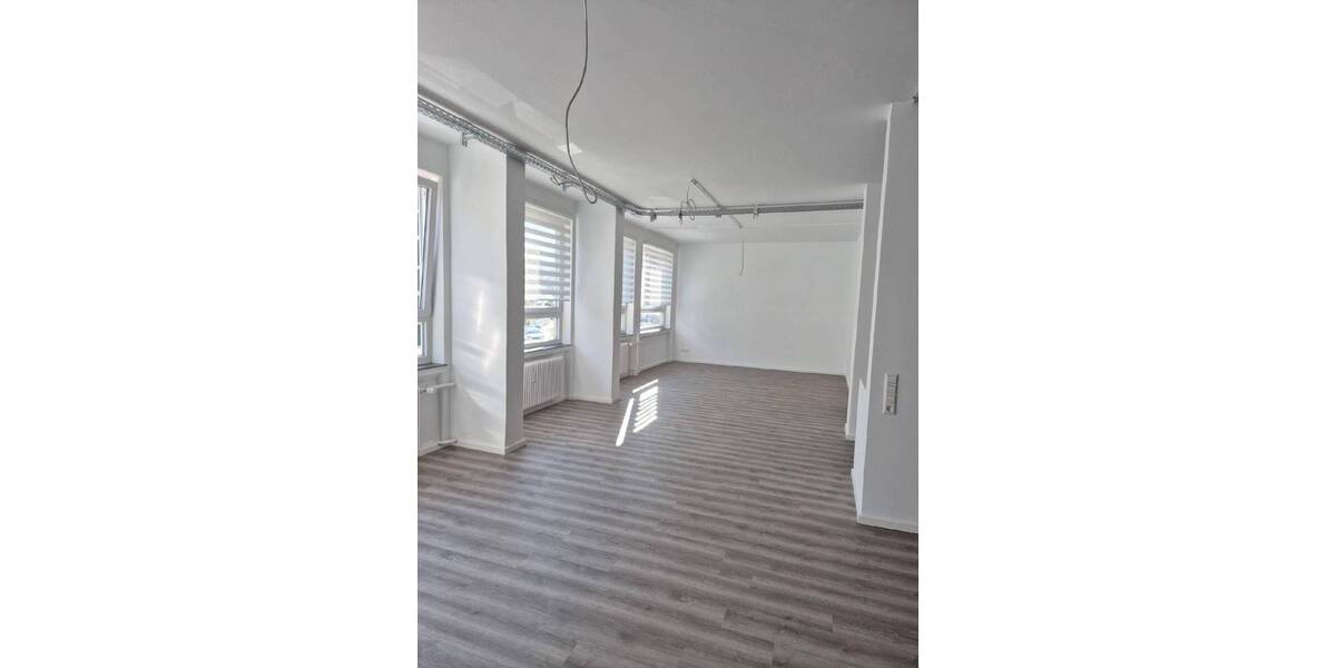 Gewerbeobjekt Stuttgart Ost - 3 Zimmer, 1.800&euro; | Angebot:26472847