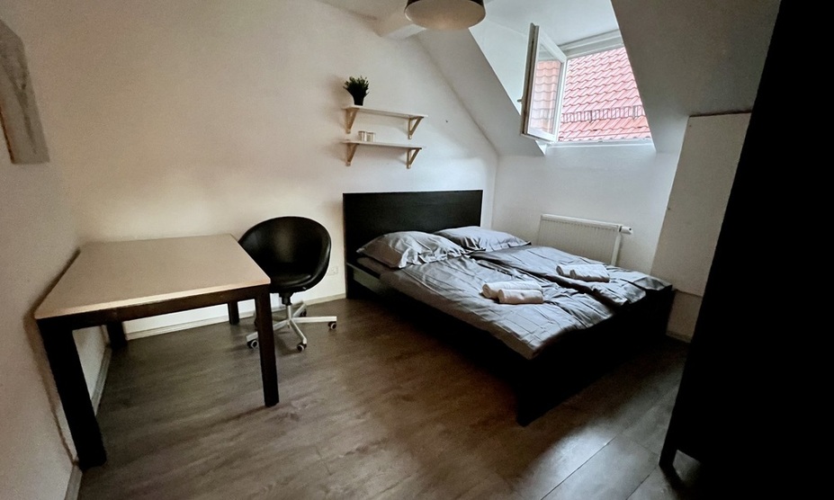 Eingerichtetes WG-Zimmer TOP-Lage S-West S-Bahn Schwabstr.
