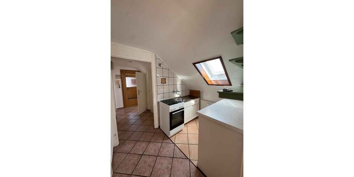 Dachgeschoßwohnung Waldenbuch - 2 Zimmer, 54 m&sup2;, 700&euro; | Angebot:26587026