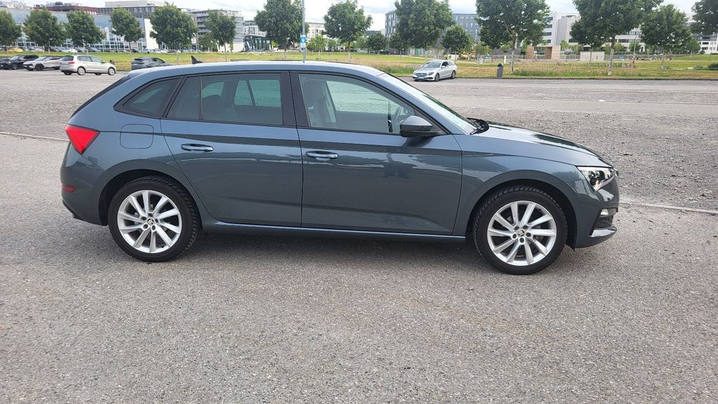 Skoda Scala 60.000 km 11.500 &euro; Böblingen 71032