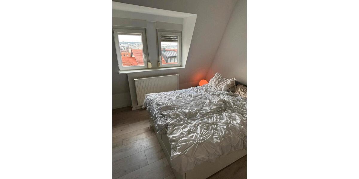 Dachgeschoßwohnung Stuttgart Feuerbach - 2 Zimmer, 43 m&sup2;, 650&euro; | Angebot:25806221