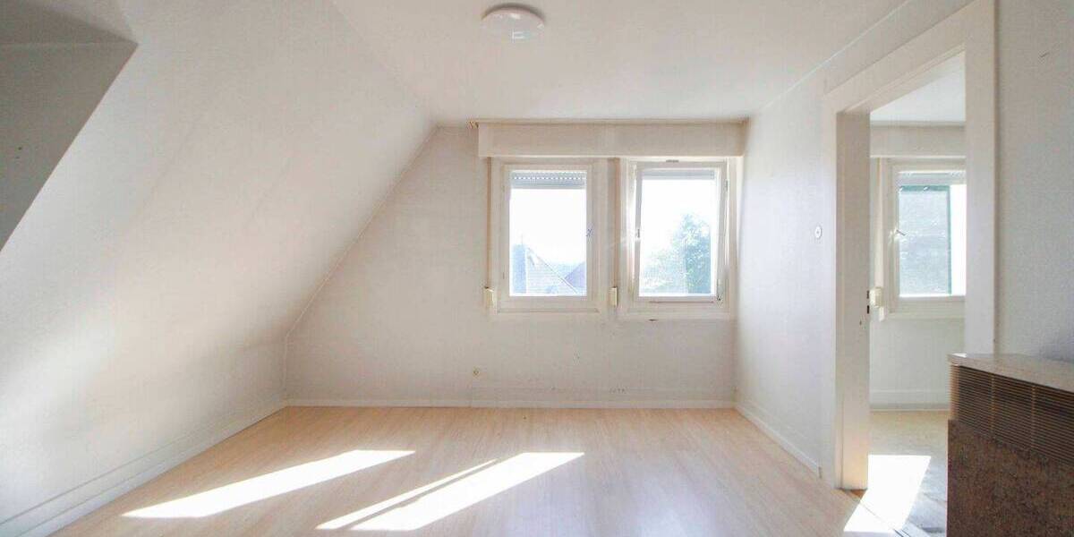 Mehrfamilienhaus, Wohnhaus Stuttgart Botnang - 9 Zimmer, 204 m&sup2;, 980.000&euro; | Angebot:26741539
