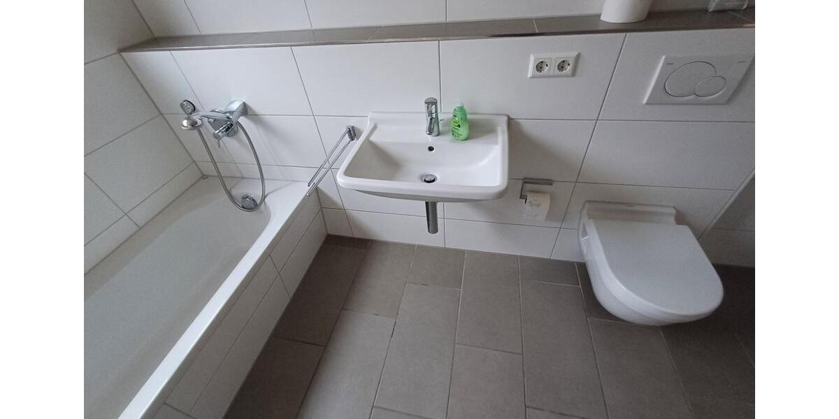 Etagenwohnung Tübingen Schönblick / Winkelwiese - 3 Zimmer, 96 m&sup2;, 1.500&euro; | Angebot:24801978