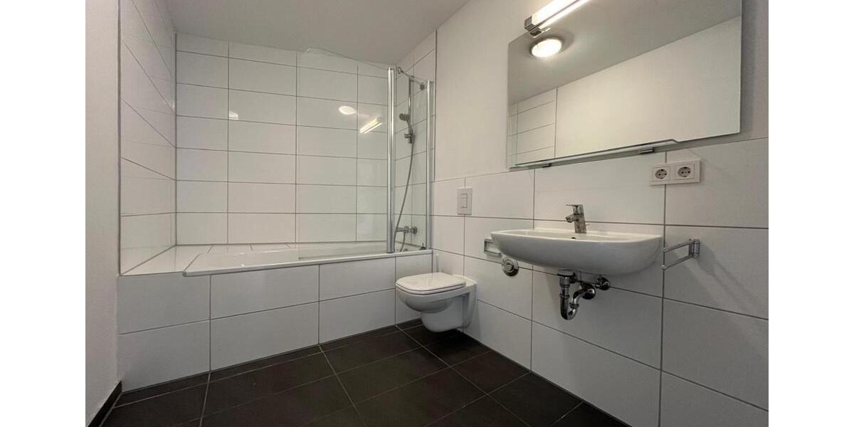 Etagenwohnung Stuttgart - 4 Zimmer, 135 m&sup2;, 1.973&euro; | Angebot:26068595