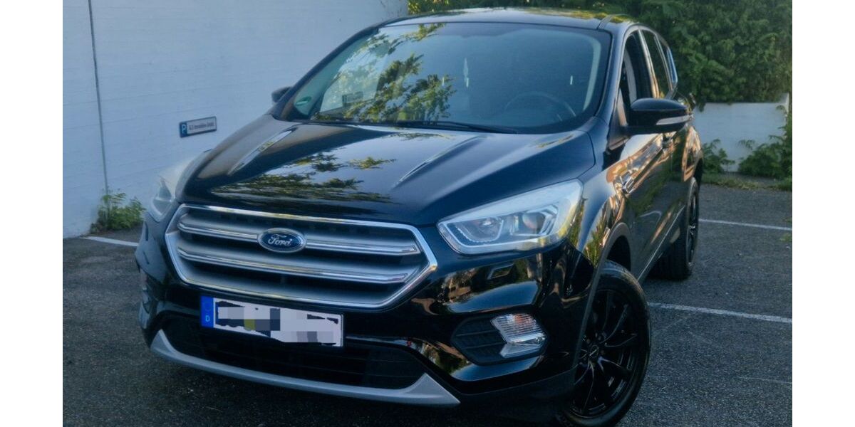 Ford Kuga 130.500 km 8.999 &euro; Esslingen 73734