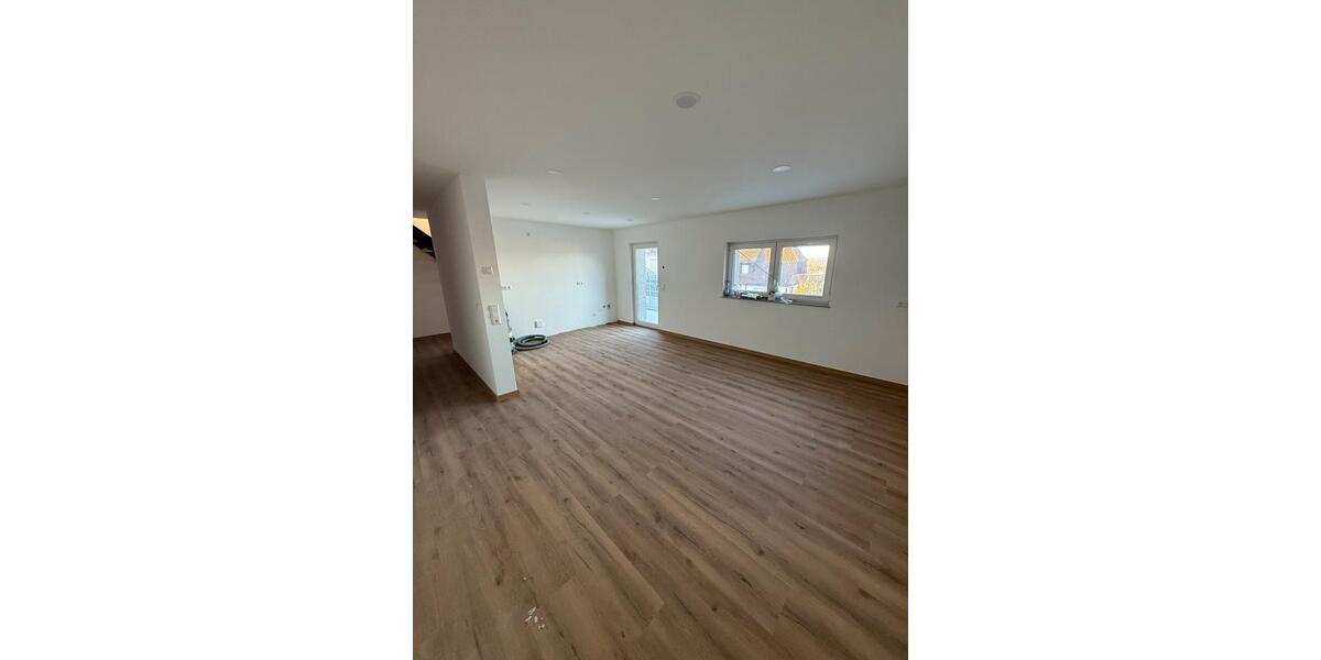 Etagenwohnung Calw - 4 Zimmer, 120 m&sup2;, 1.300&euro; | Angebot:24805997