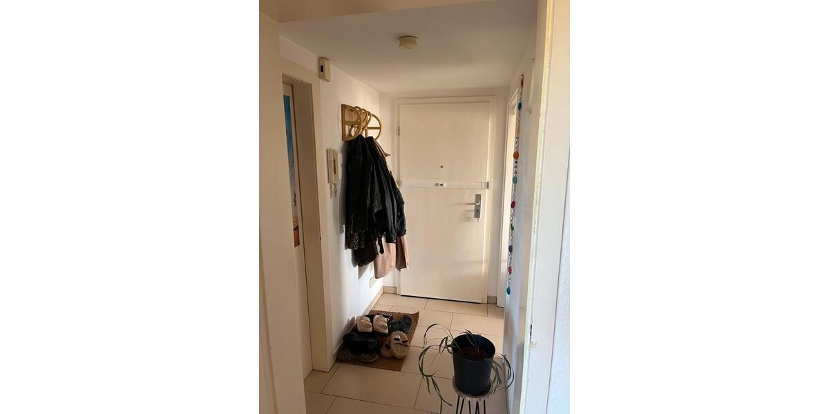 Dachgeschoßwohnung Ludwigsburg Eglosheim - 3 Zimmer, 62 m&sup2;, 879&euro; | Angebot:27608072
