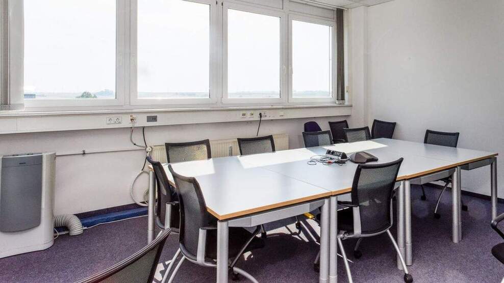 Büroflächen unterschiedlicher Größe in bester Aussichtslage - All-in-Miete zimmer