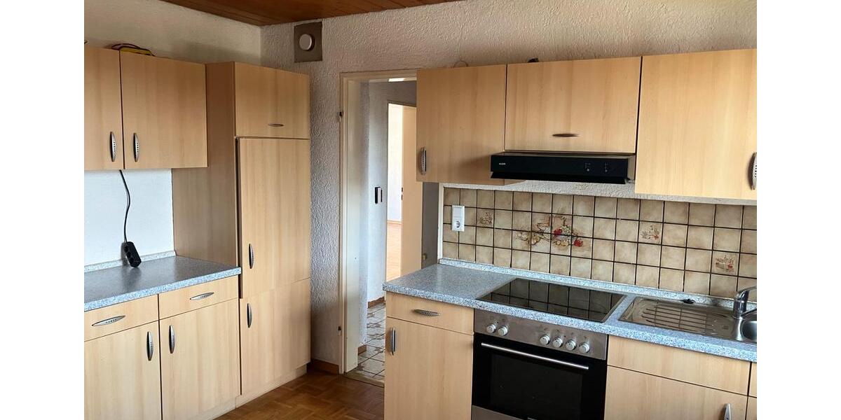 Etagenwohnung Sachsenheim - 4 Zimmer, 80 m&sup2;, 1.000&euro; | Angebot:25544612