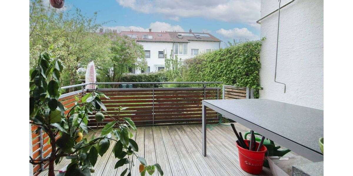Reihenmittelhaus Stuttgart Steckfeld - 9 Zimmer, 208 m&sup2;, 765.000&euro; | Angebot:26673990