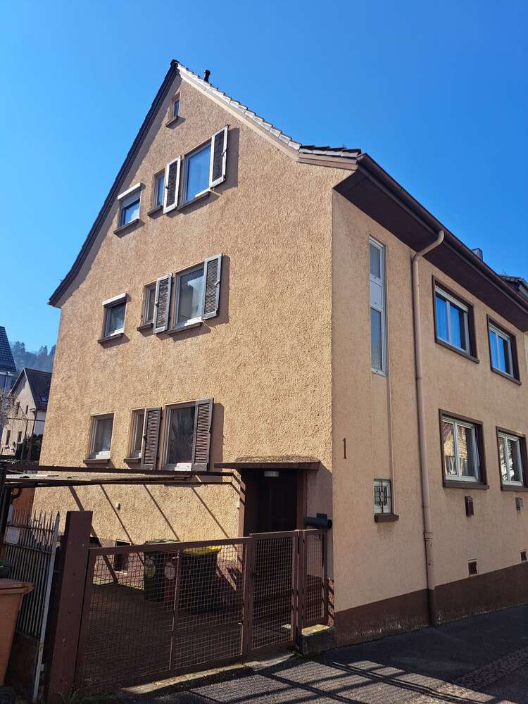 Haus zum Kaufen in Stuttgart 479.000 € 188 m²