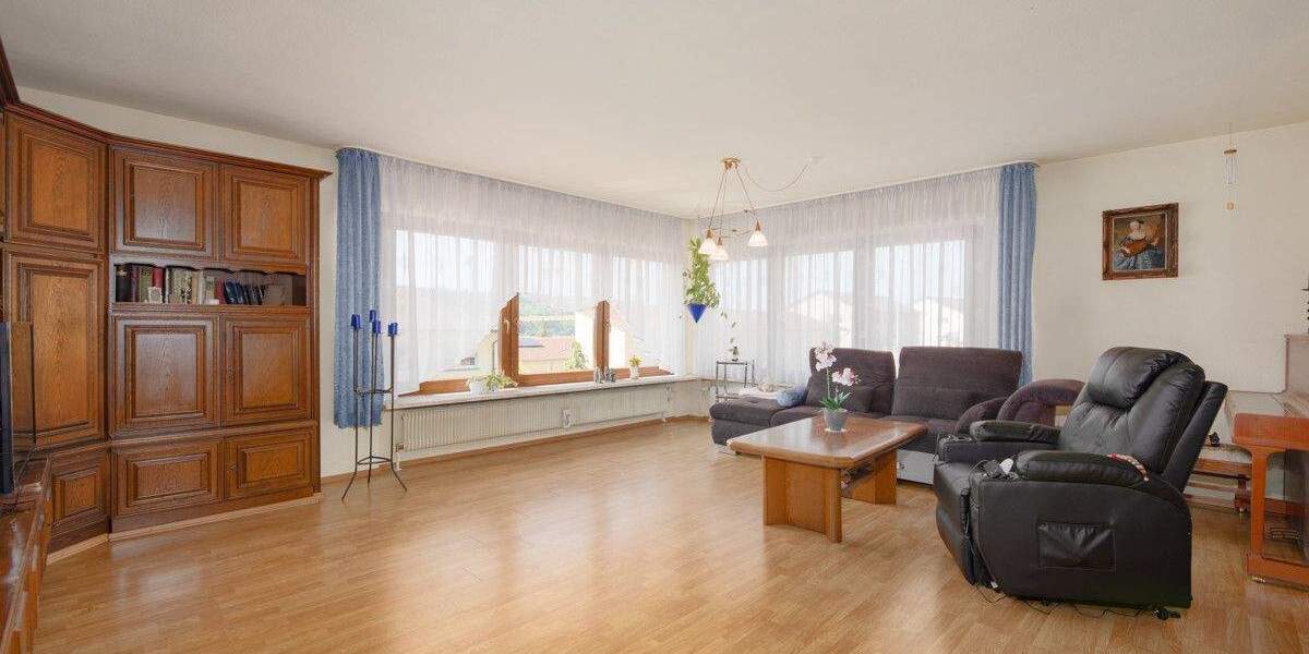 Einfamilienhaus Niefern-Öschelbronn / Niefern Niefern - 6 Zimmer, 180 m&sup2;, 560.000&euro; | Angebot:24860389