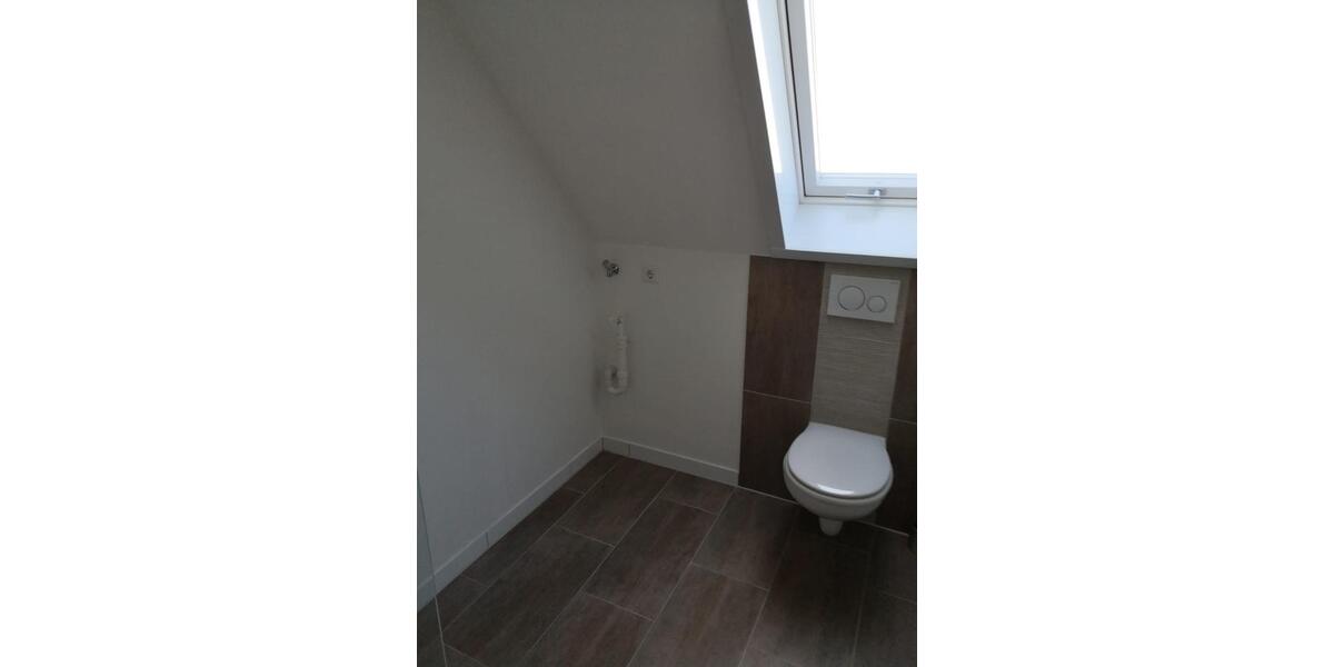 Dachgeschoßwohnung Bietigheim-Bissingen Bissingen - 3 Zimmer, 75 m&sup2;, 1.100&euro; | Angebot:27625228