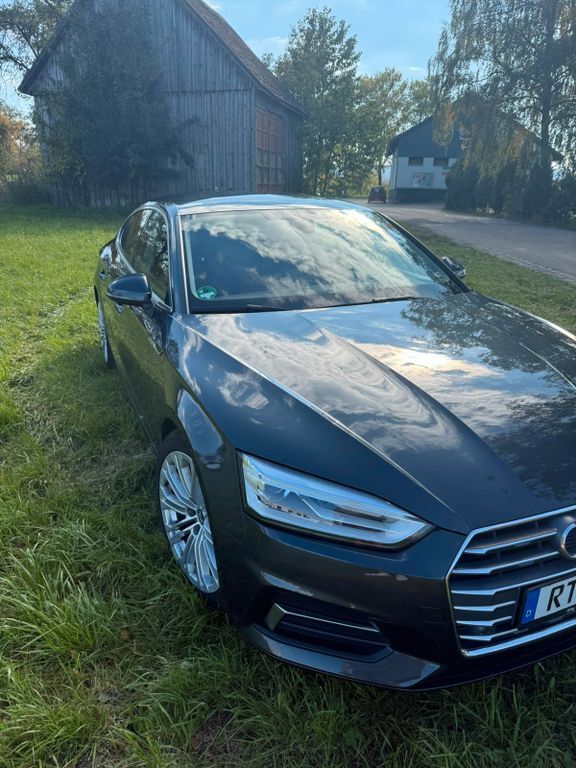 Audi A5 85.000 km 27.700 € Reutlingen 72760