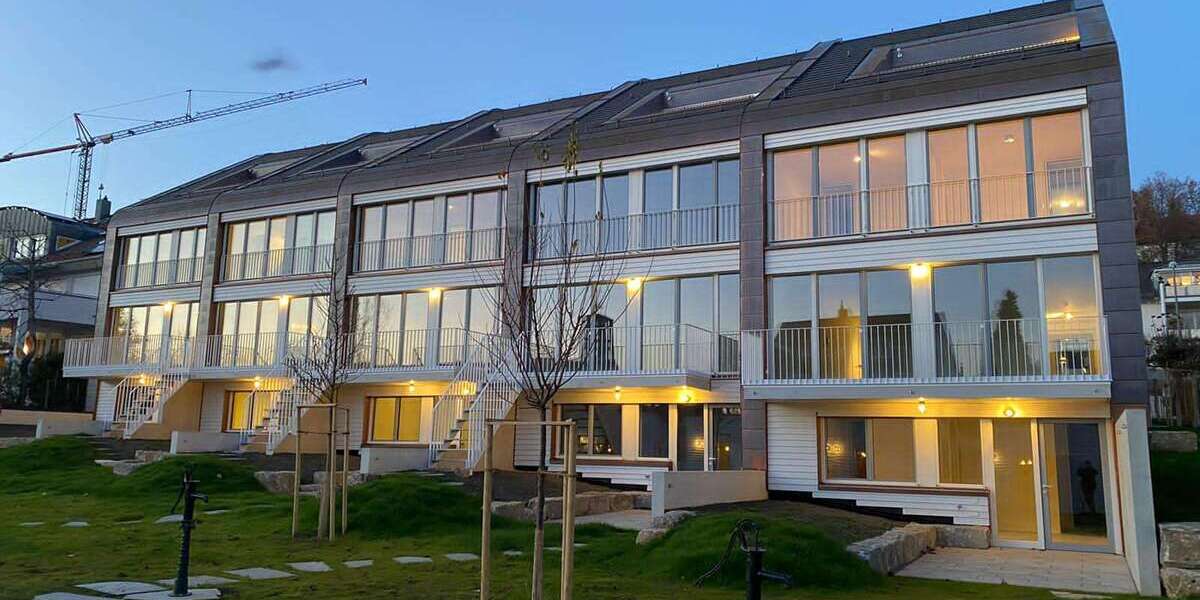 Haus zum Kaufen in Stuttgart 1.640.000 € 200 m² 7 zimmer