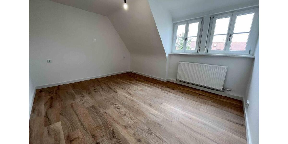 Dachgeschoßwohnung Nürtingen - 3 Zimmer, 58 m&sup2;, 895&euro; | Angebot:26588244