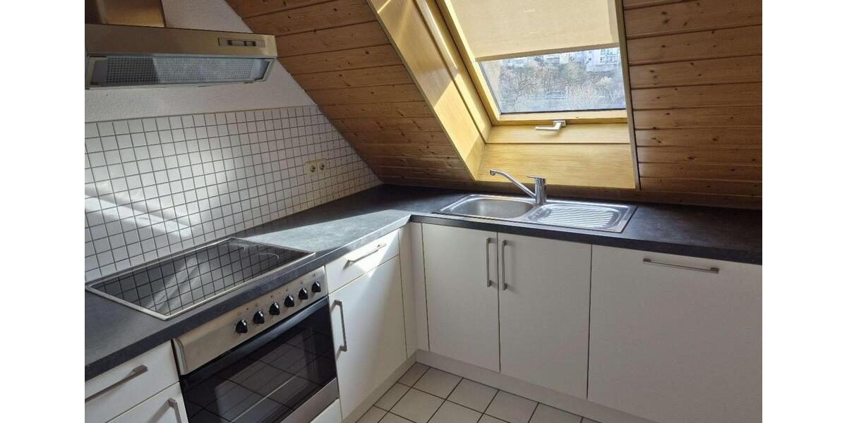 Dachgeschoßwohnung Reutlingen Reutlingen-Betzingen - 2 Zimmer, 84 m&sup2;, 950&euro; | Angebot:27619684
