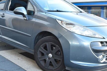 Peugeot 207 185.000 km 1.000 € Fellbach bei Stuttgart 70736