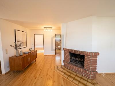LICHTDURCHFLUTETES WOHNEN MIT KAMIN - Dachgeschoßwohnung Böblingen Dagersheim | Angebot:27288970