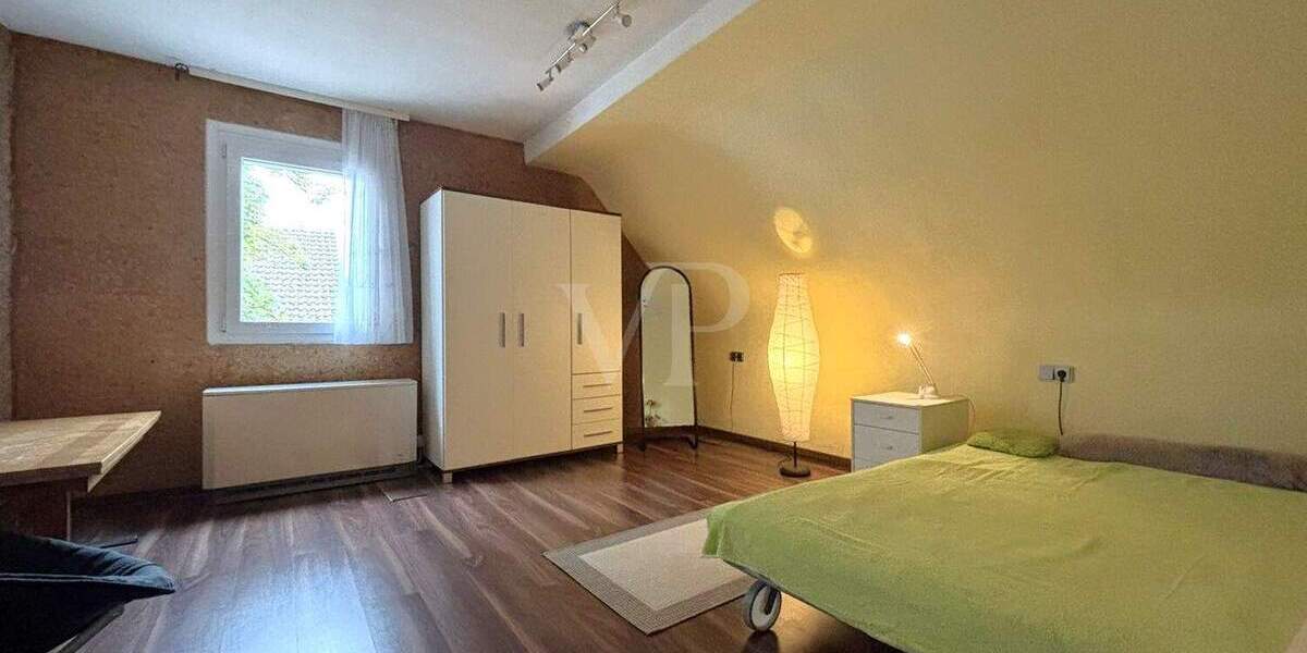 Sanierungsbedürftiges Einfamilienhaus in Neckarweihingen 6 zimmer