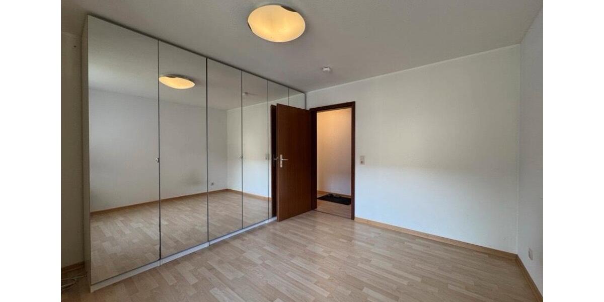 Etagenwohnung Ludwigsburg Eglosheim - 2 Zimmer, 59 m&sup2;, 1.050&euro; | Angebot:24830896