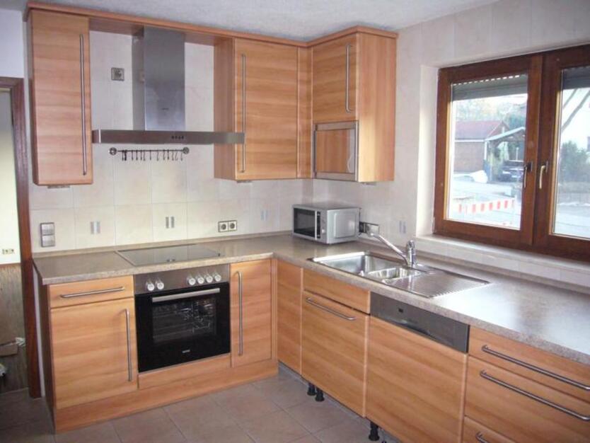 Gepflegte 2-Zimmer-Wohnung mit 2 Balkonen u. EBK in Pforzheim zimmer