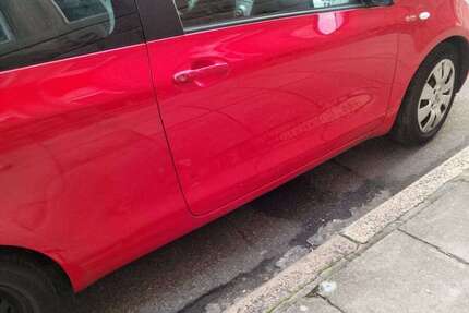 Toyota Yaris 90.005 km 2.800 &euro; Stuttgart 70499