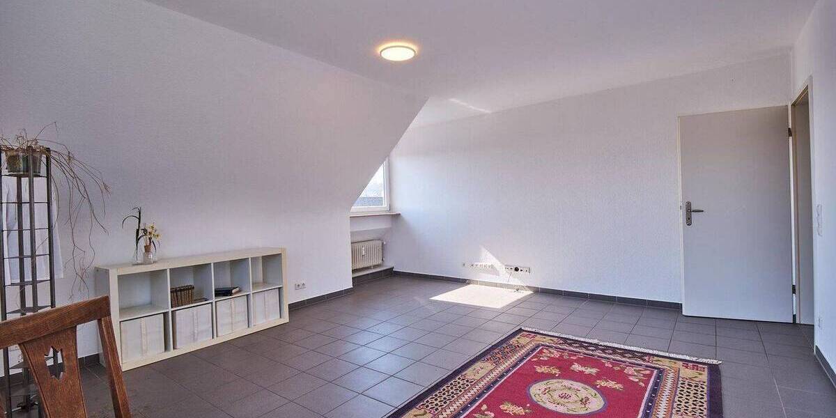 Etagenwohnung Esslingen Sulzgries - 4 Zimmer, 105 m&sup2;, 359.000&euro; | Angebot:26385749