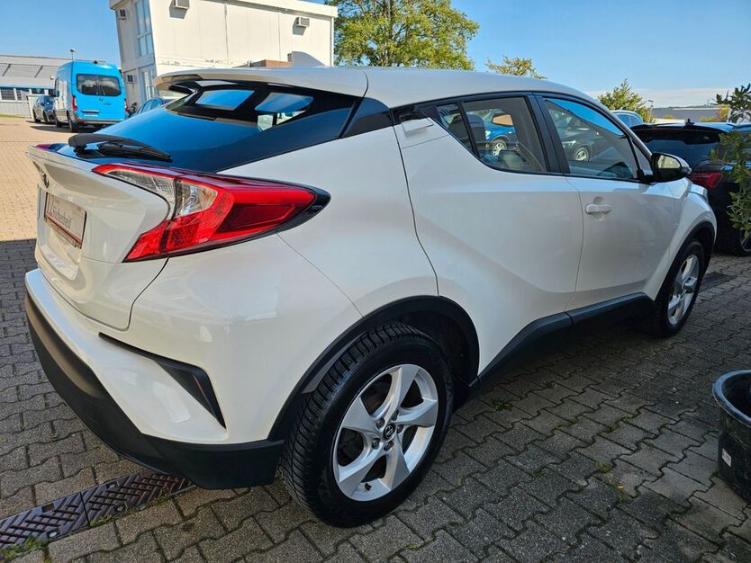 Toyota C-HR 128.769 km 13.650 € Nufringen/Stuttgart 71154