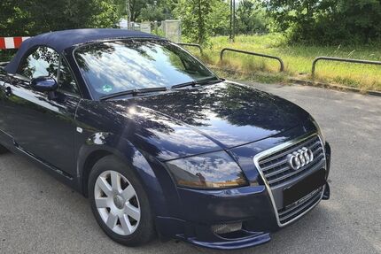 Audi TT 82.000 km 11.500 € Stuttgart 70437