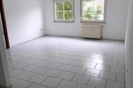 Gut geschnittene und helle 2 Zimmer Wohnung Vahingen EnzAurich zimmer