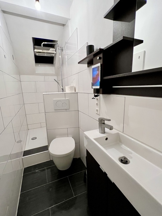 Eingerichtetes WG-Zimmer TOP-Lage S-West S-Bahn Schwabstr.