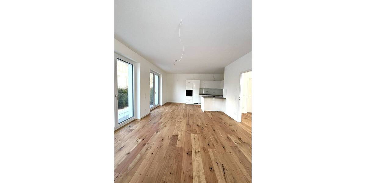 Etagenwohnung Sindelfingen Mitte - 2 Zimmer, 89 m&sup2;, 1.280&euro; | Angebot:26190952