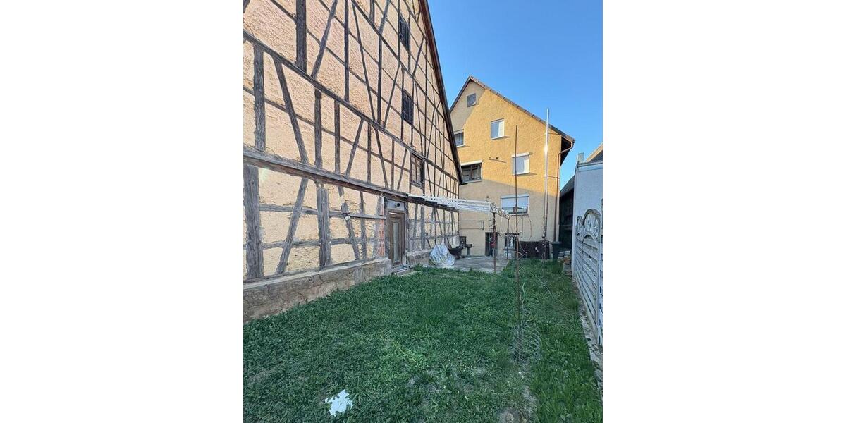 Mehrfamilienhaus, Wohnhaus Rottenburg am Neckar - 390.000&euro; | Angebot:26903193