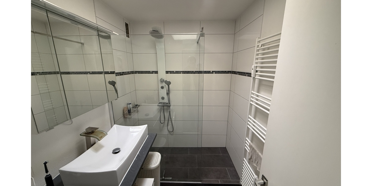 Einziehen & Wohlfühlen – 3,5-Zimmer-Dachgeschosswohnung mit Balkon und Garage - Dachgeschoßwohnung Altbach | Angebot:27581532